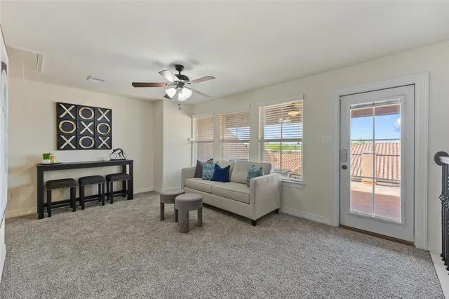 $345,000 | 26 West Oaks Drive, Houston, TX 77058