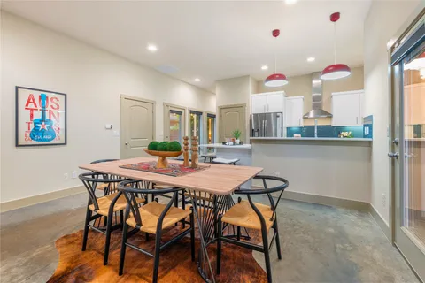 $949,000 | 2512 East 2nd Street, Austin, TX 78702