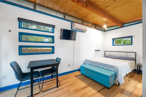 $949,000 | 2512 East 2nd Street, Austin, TX 78702