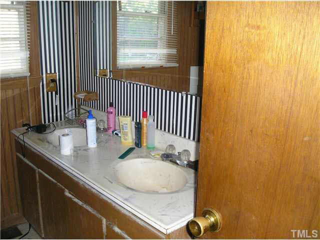 9705 Fairchild Road Zebulon, NC 27597 - Photo 11 of 17 Photo 11