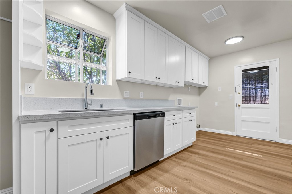 1404 Violeta Drive Alhambra, CA 91801 - Photo 9 of 35