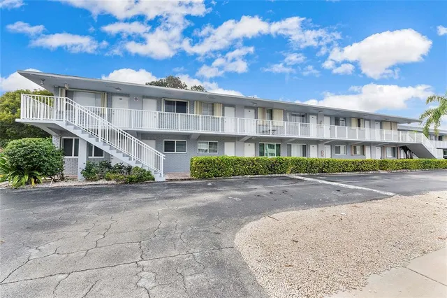 $250,000 | 2175 Northeast 56th Street, Unit 104, Fort Lauderdale, FL 33308