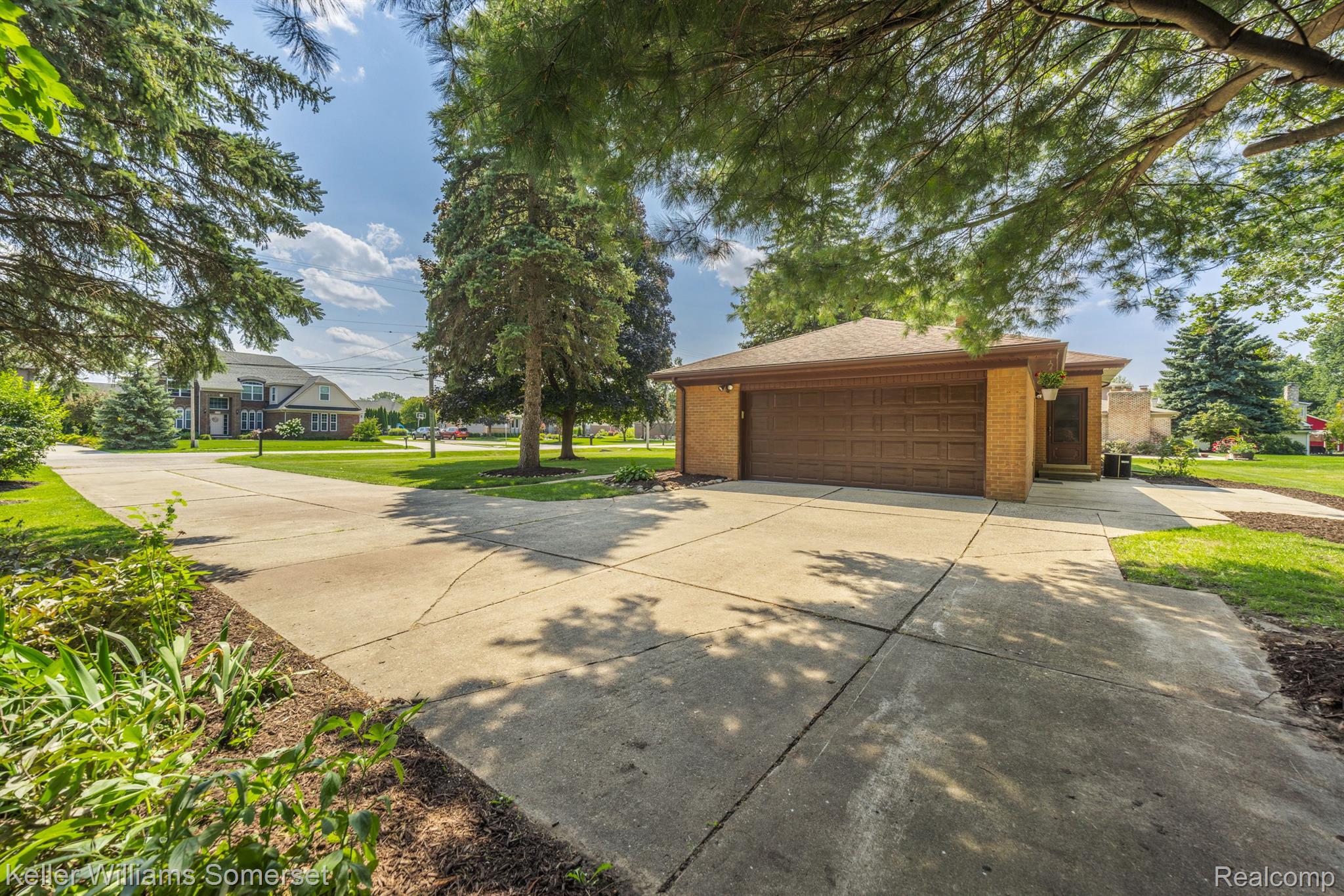1349 Lamb Road Troy, MI 48085 - Photo 26 of 35 Gallery Image 26