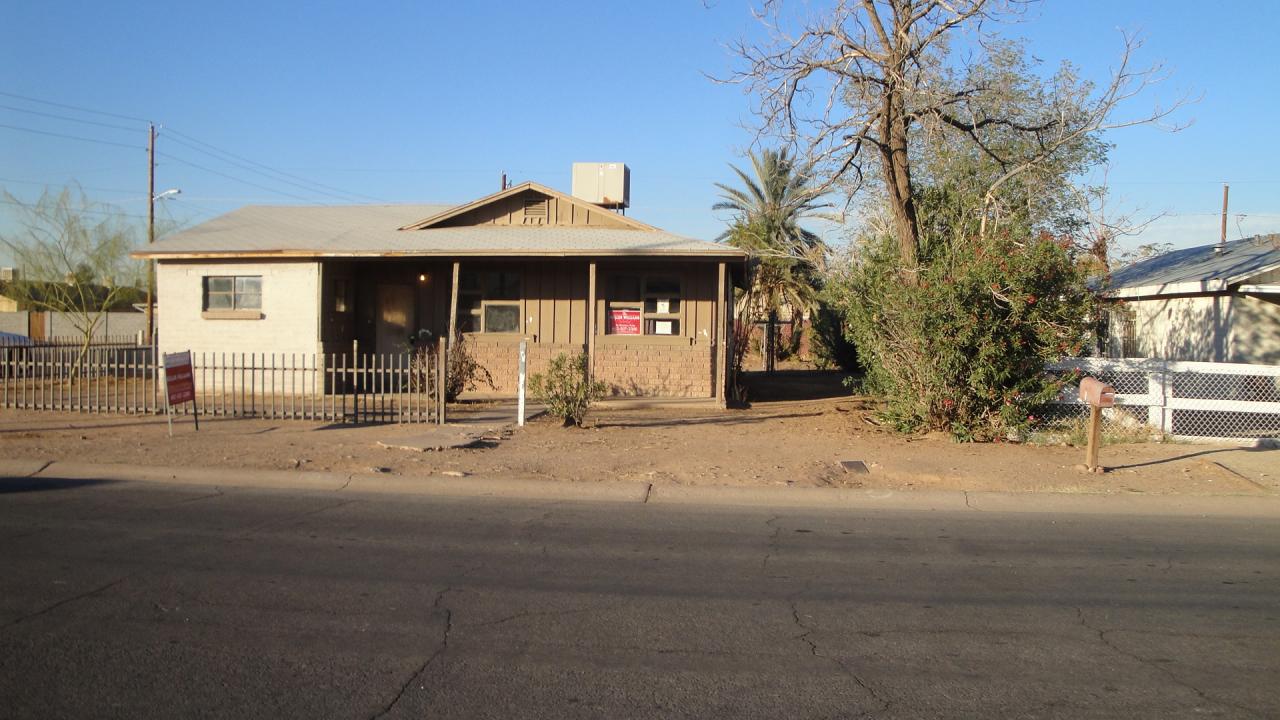 2802 East Chipman Road Phoenix, AZ 85040 - Photo 1 of 5 Front
