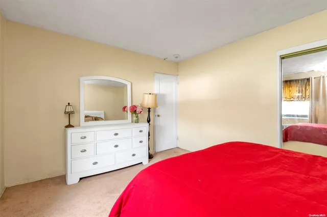 $315,888 | 160-51 17th Avenue, Unit LOWR | Clearview