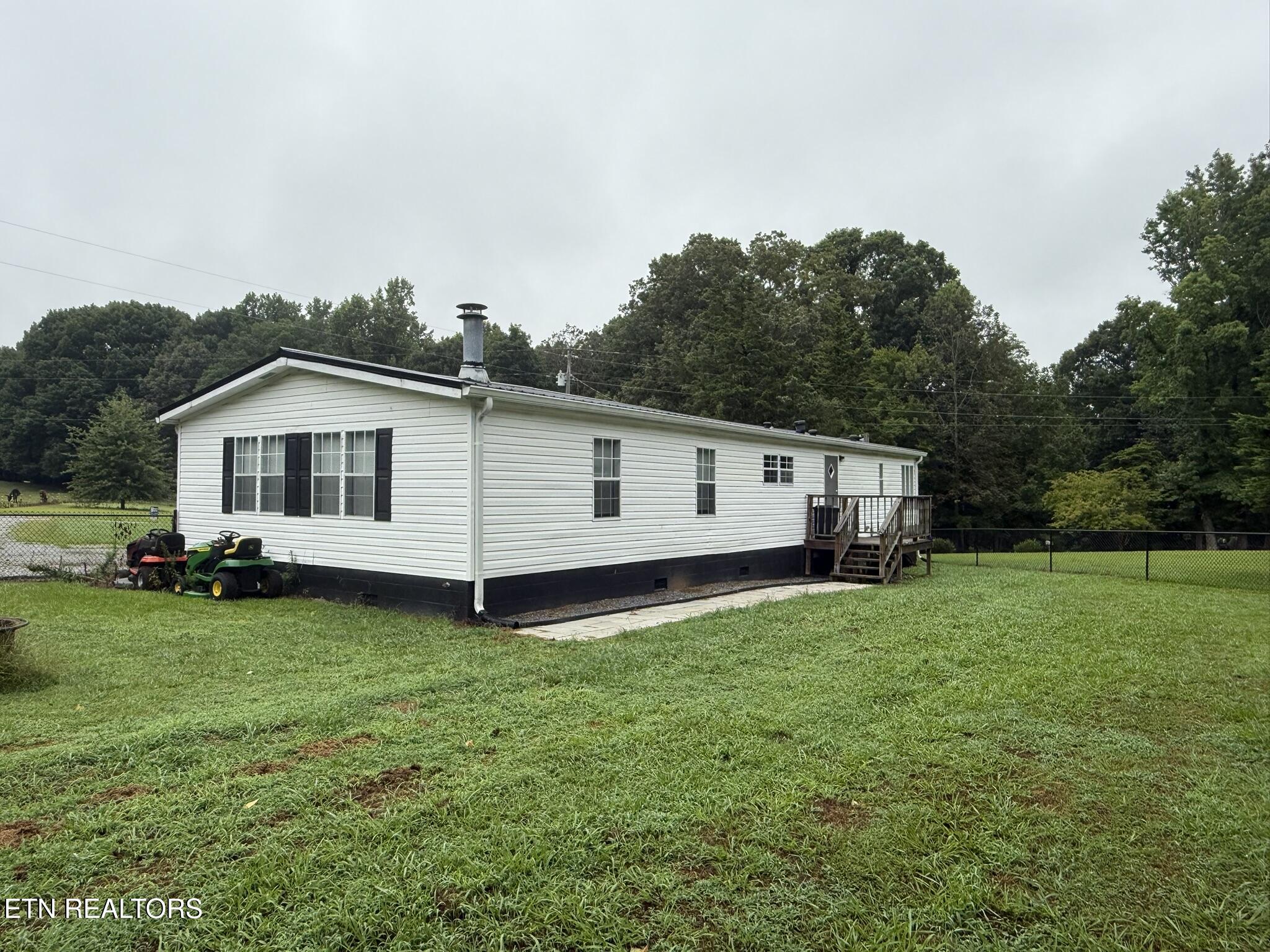 604 Oak Grove Road Madisonville, TN 37354 - Photo 3 of 32 IMG_0275