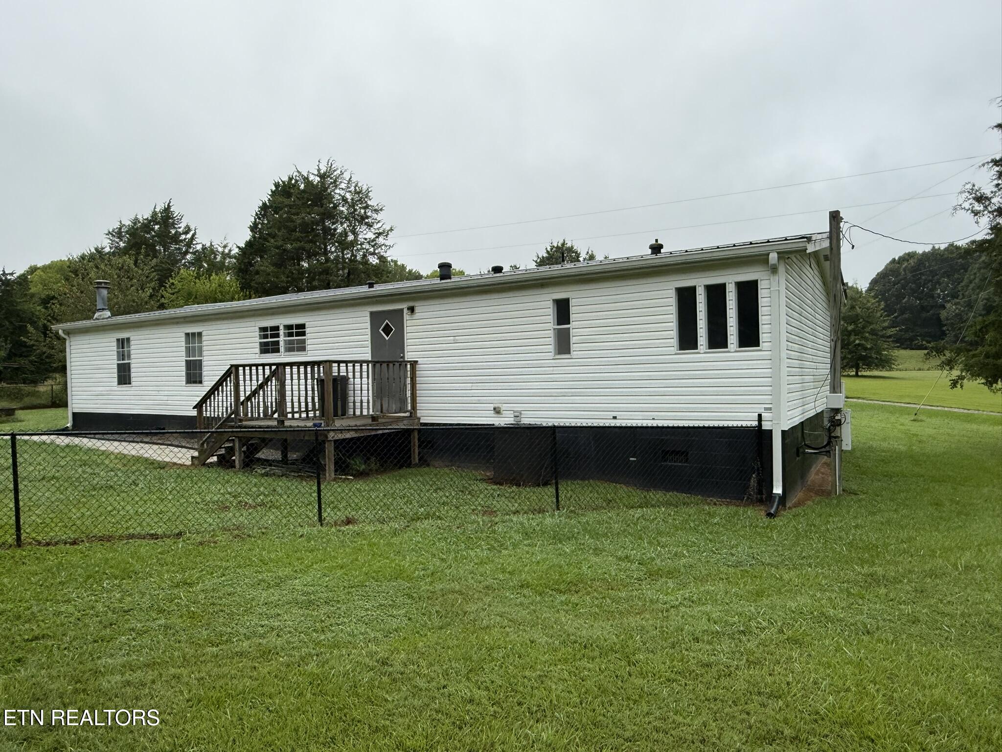 604 Oak Grove Road Madisonville, TN 37354 - Photo 4 of 32 IMG_0271