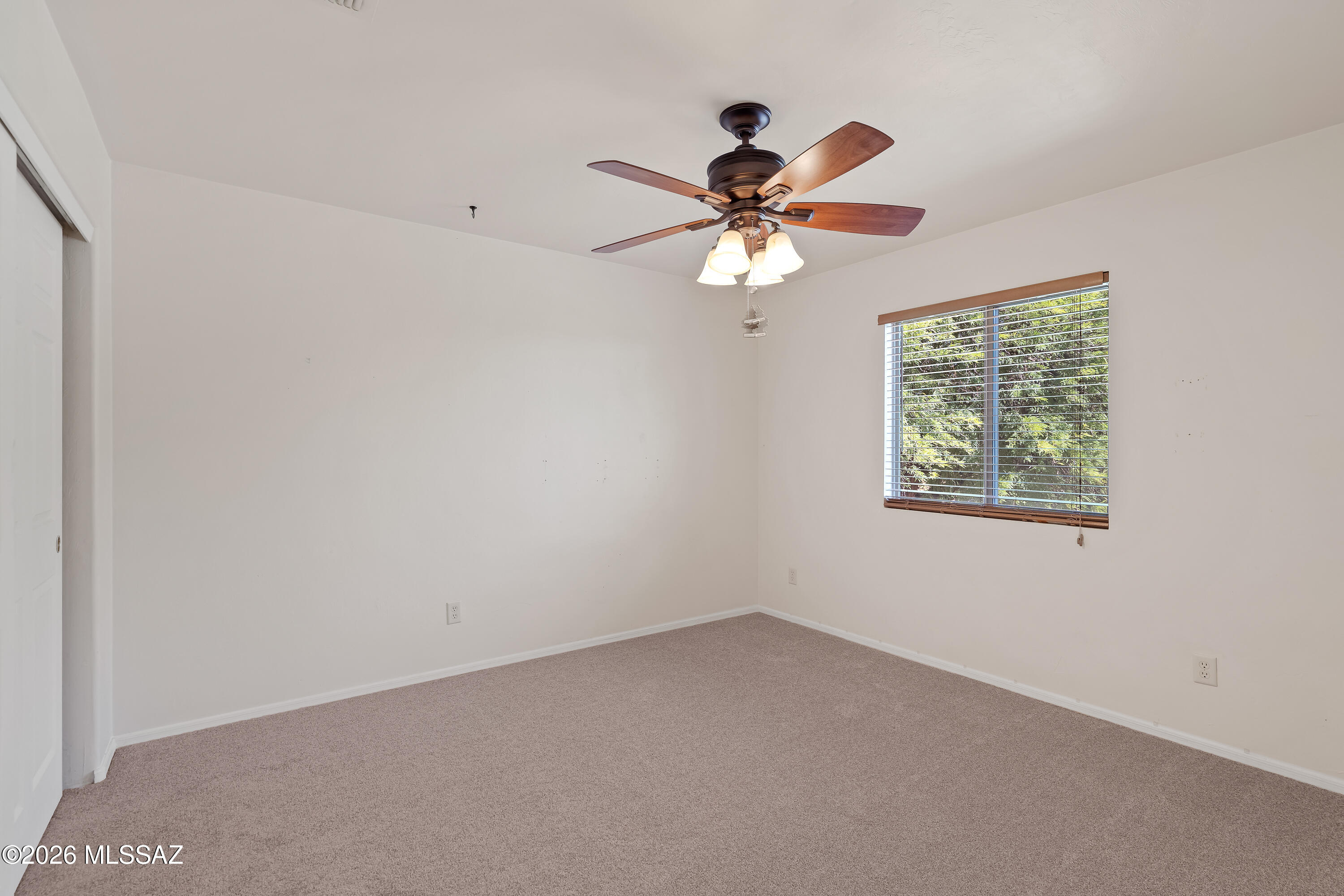 675 West Ash Ridge Drive Green Valley, AZ 85614 - Photo 22 of 33 Guest Bedroom 1