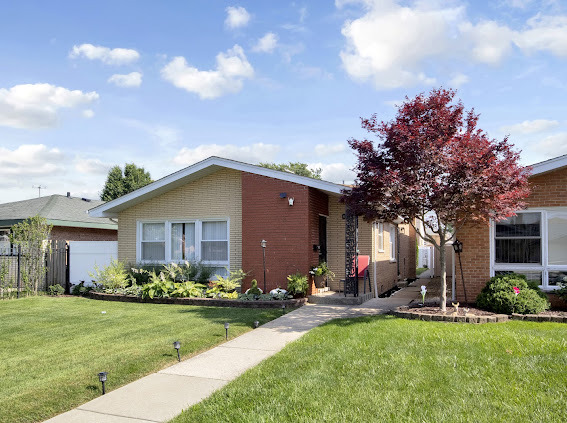 4339 West 83rd Street Chicago, IL 60652 - Photo 1 of 27