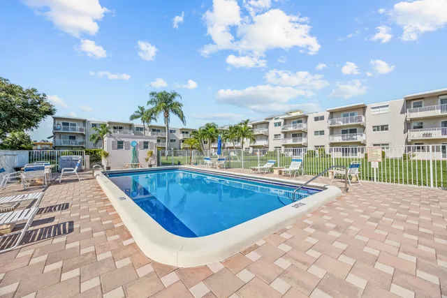 $2,750 | 311 East Ocean Avenue, Unit 108, Lantana, FL 33462