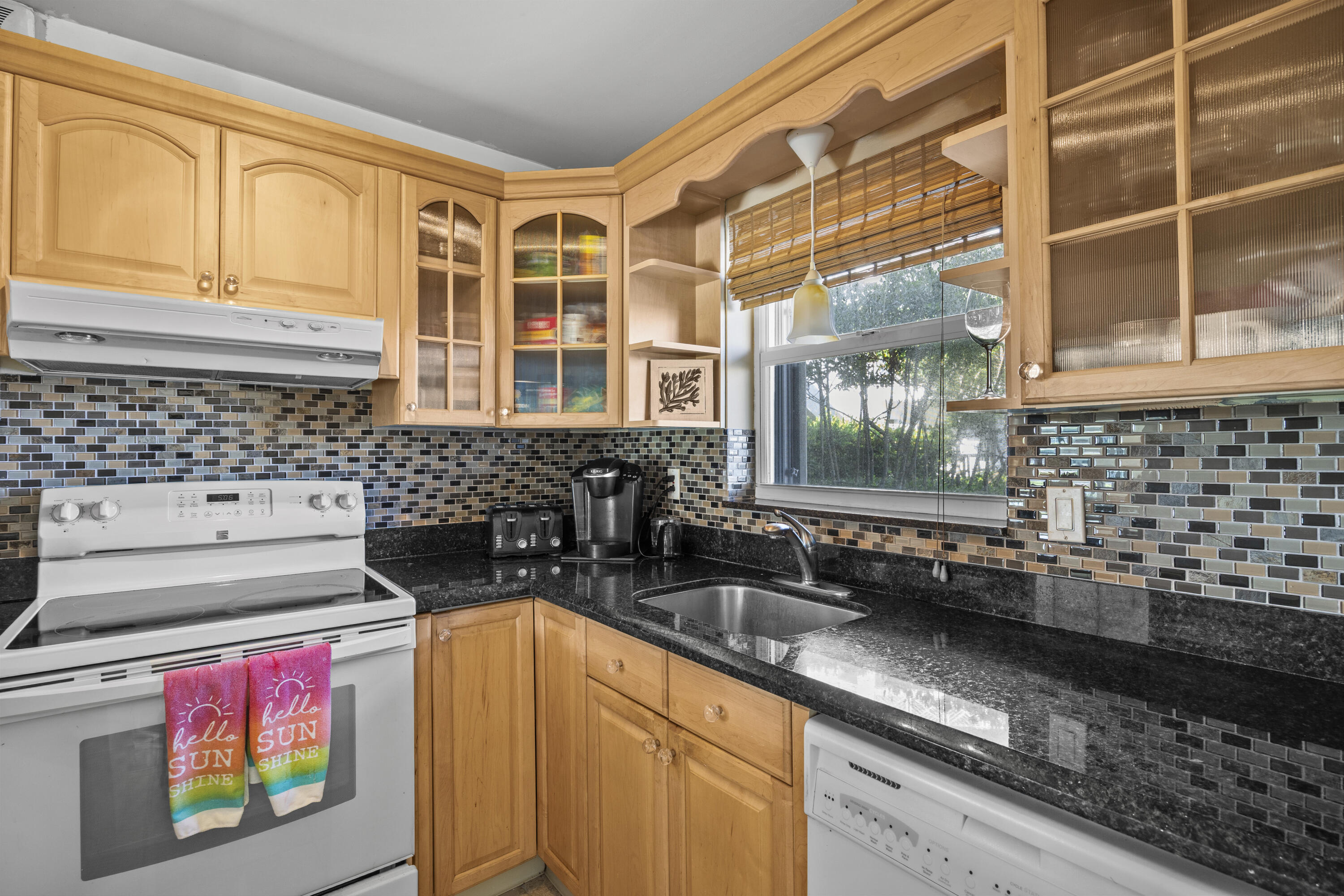 311 East Ocean Avenue, Unit 108 Lantana, FL 33462 - Photo 3 of 21 366A3191-12