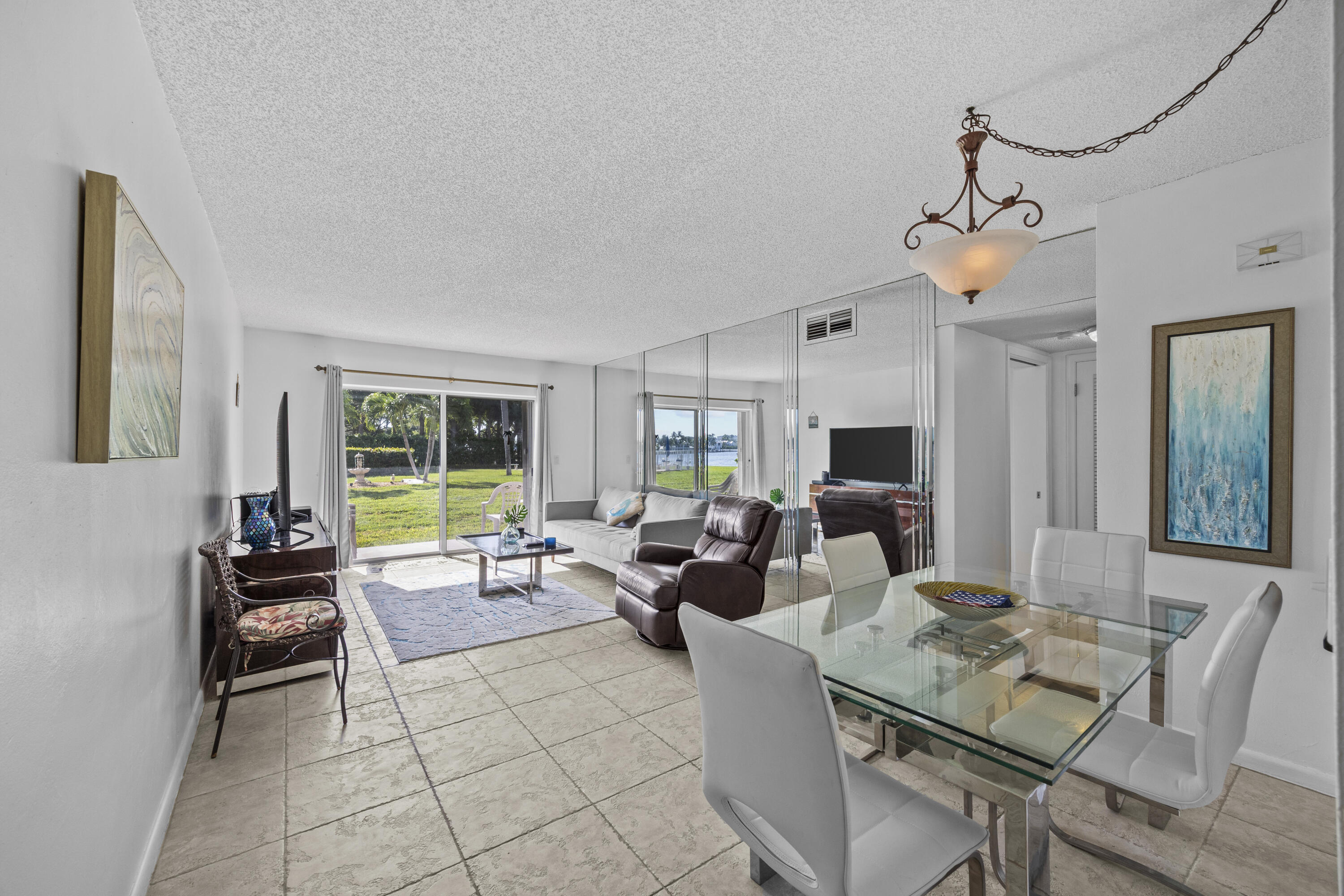 311 East Ocean Avenue, Unit 108 Lantana, FL 33462 - Photo 5 of 21 366A3215-36