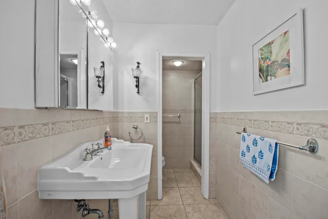 $2,750 | 311 East Ocean Avenue, Unit 108, Lantana, FL 33462