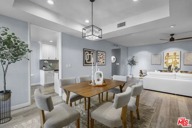 $1,190,000 | 4477 Wilshire Boulevard, Unit 203, Los Angeles, CA 90010