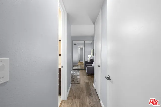 $1,190,000 | 4477 Wilshire Boulevard, Unit 203, Los Angeles, CA 90010