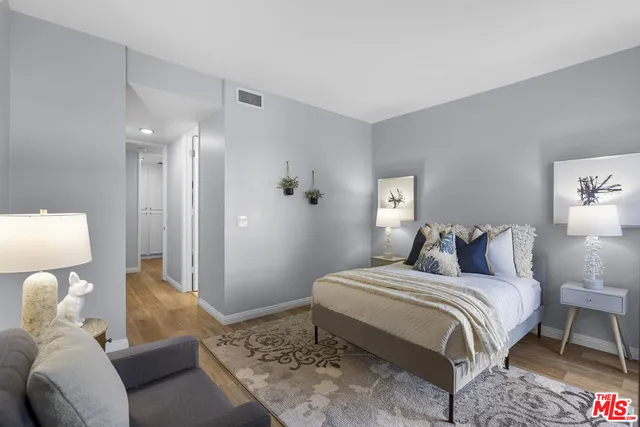 $1,190,000 | 4477 Wilshire Boulevard, Unit 203, Los Angeles, CA 90010