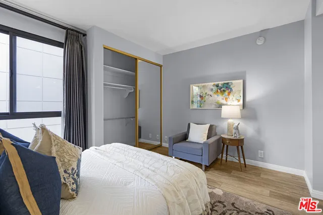 $1,190,000 | 4477 Wilshire Boulevard, Unit 203, Los Angeles, CA 90010