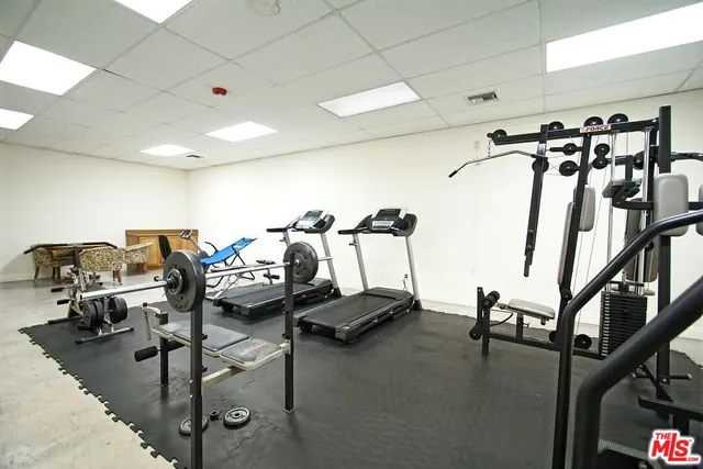 $1,190,000 | 4477 Wilshire Boulevard, Unit 203, Los Angeles, CA 90010