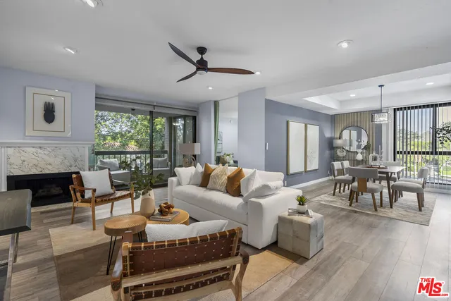 $1,190,000 | 4477 Wilshire Boulevard, Unit 203, Los Angeles, CA 90010