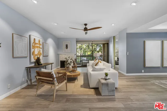 $1,190,000 | 4477 Wilshire Boulevard, Unit 203, Los Angeles, CA 90010