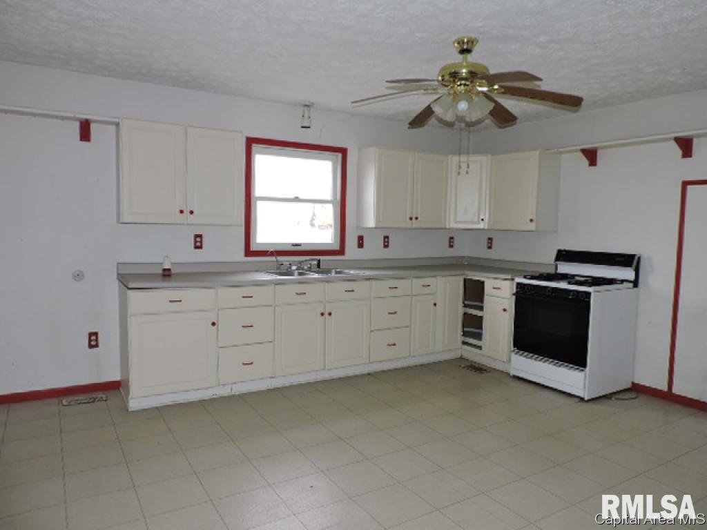 3470 Lanesville Road Buffalo, IL 62515 - Photo 4 of 18 Gallery Image 4