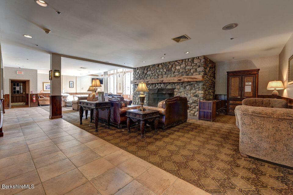 37 Corey Road, Unit 732 Hancock, MA 01237 - Photo 2 of 4 Country Inn Lobby 2