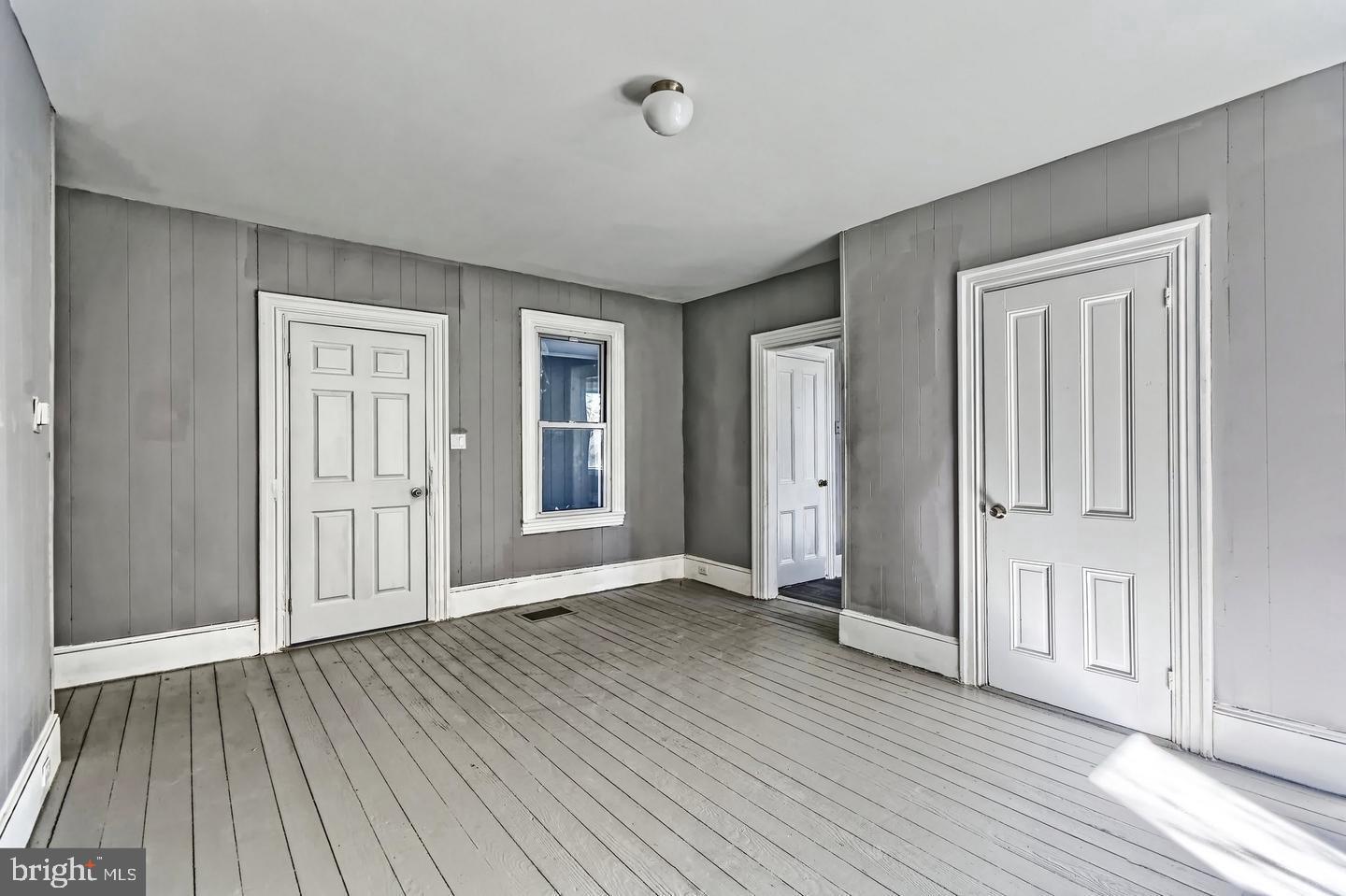 78 Walnut Street Salem, NJ 08079 - Photo 3 of 11 a view of a livingroom with wooden floor