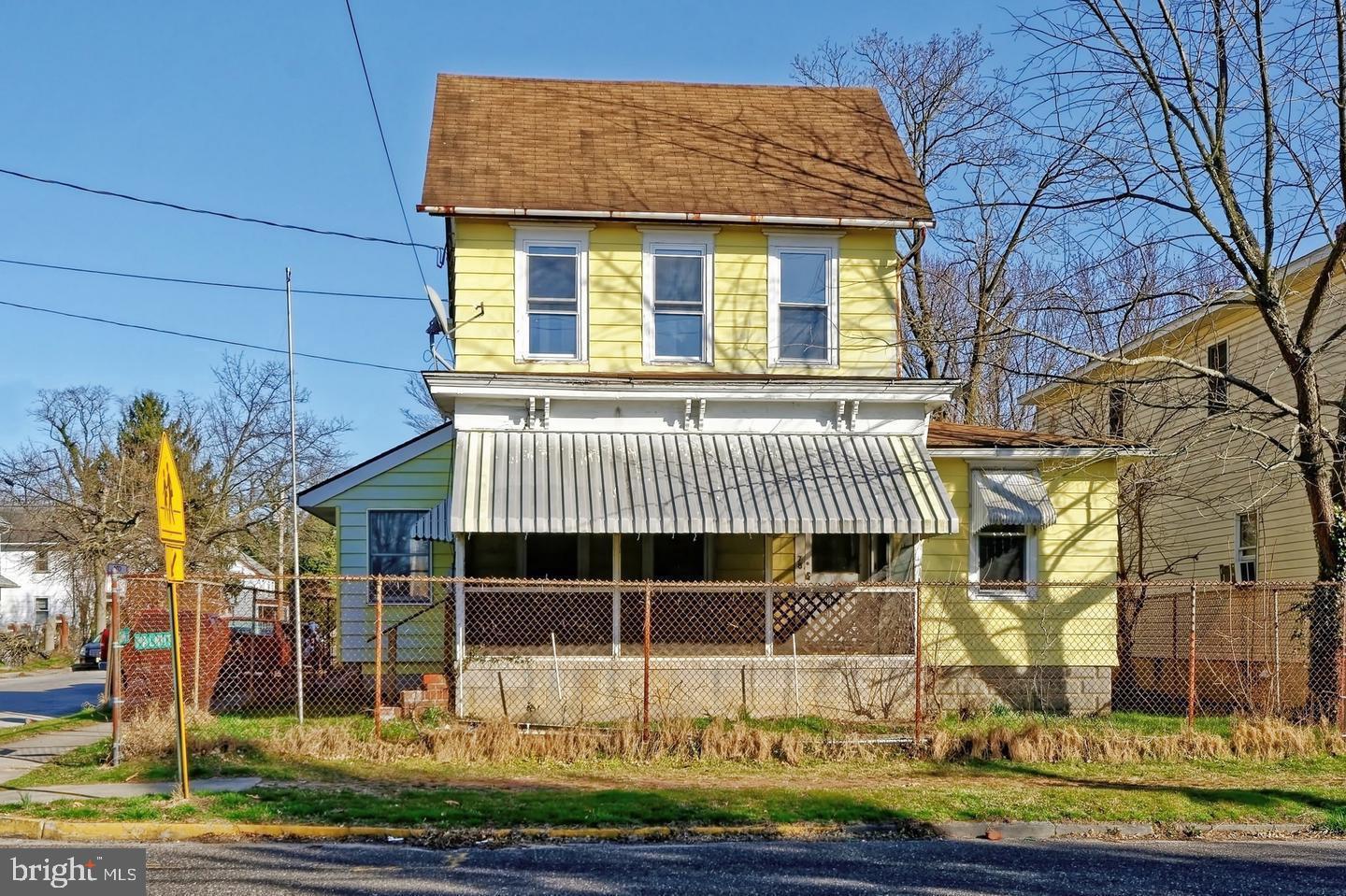 78 Walnut Street Salem, NJ 08079 - Photo 10 of 11 front view of a house with a yard