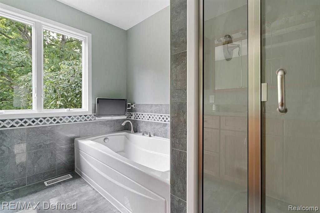 2119 North Fairview Lane Rochester Hills, MI 48306 - Photo 23 of 33