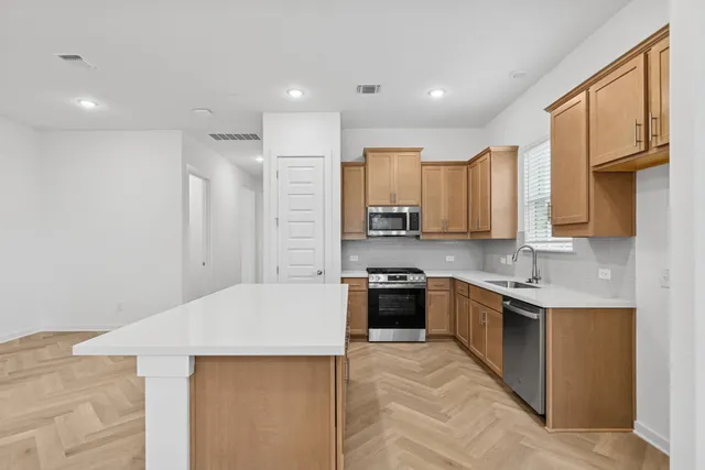 $459,990 | 565 Darley Oak Drive, Dripping Springs, TX 78620