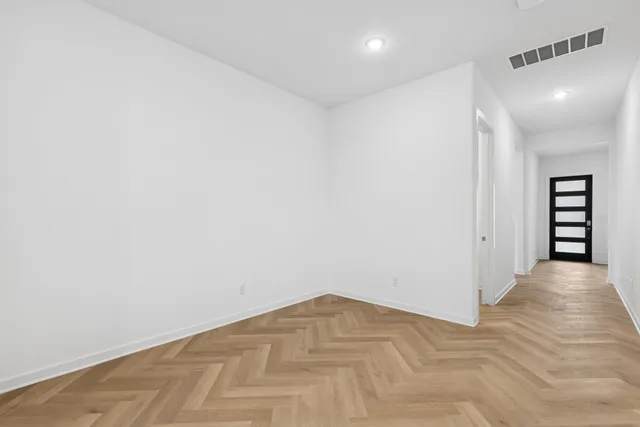 $459,990 | 565 Darley Oak Drive, Dripping Springs, TX 78620