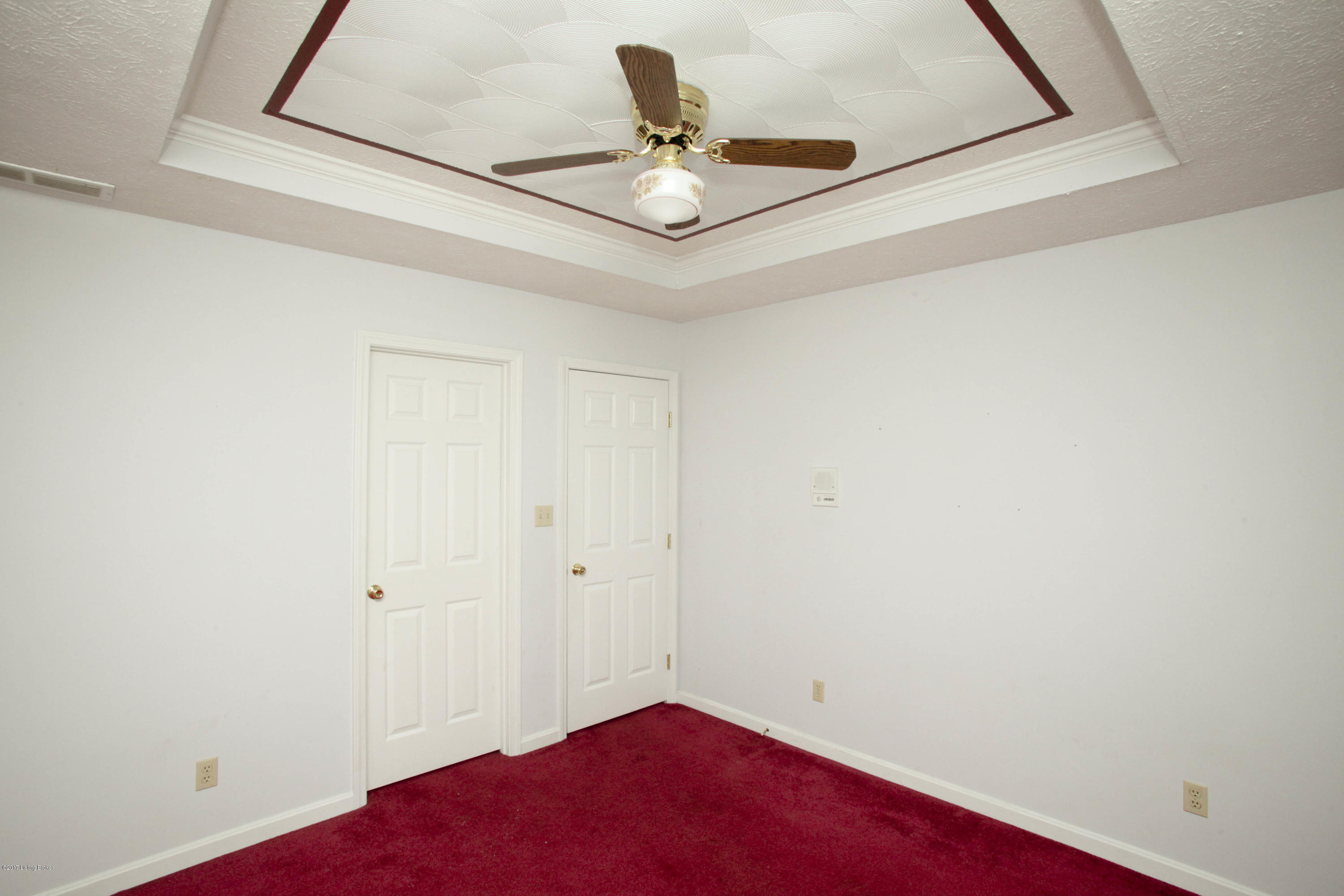 117 Stonepost Road Louisville, KY 40229 - Photo 22 of 57 ShellyHouse_0034