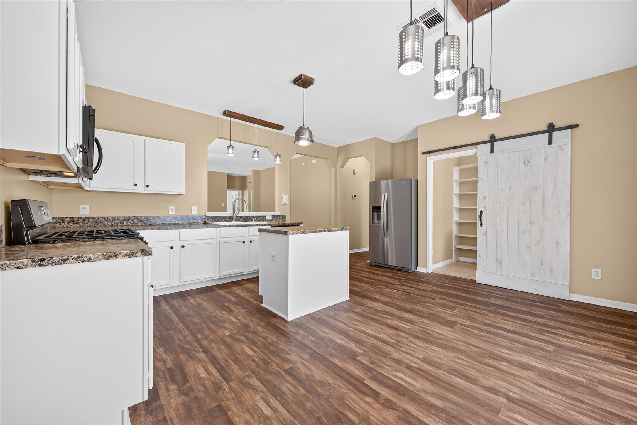 915 Morley Park Lane Spring, TX 77373 - Photo 8 of 34