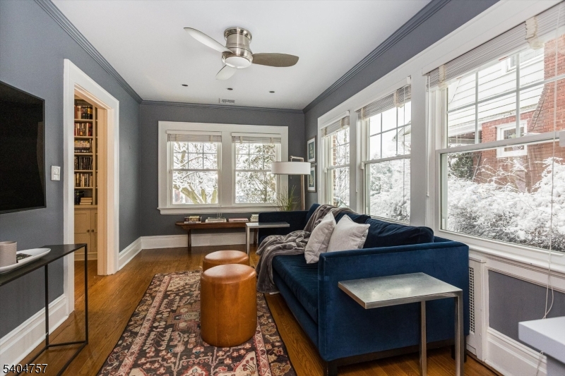 256 Forest Avenue Glen Ridge, NJ 07028 - Photo 10 of 47