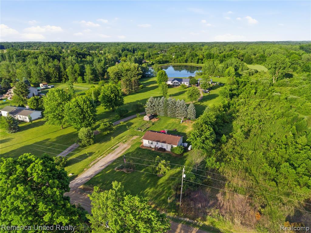 15489 Bird Road Linden, MI 48451 - Photo 37 of 42