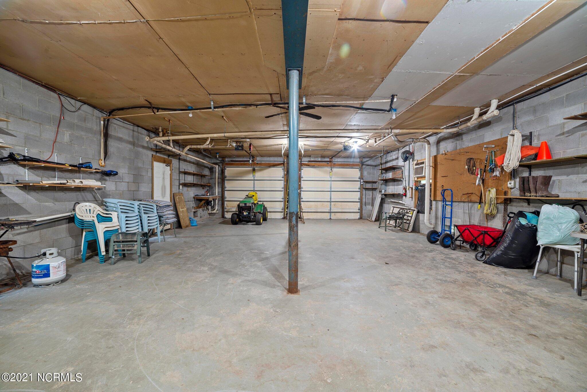 172 Great Neck Road Havelock, NC 28532 - Photo 19 of 29 The Ultimate Garage, Workshop, Man Cave, Party Room, Outdoor Dining.
