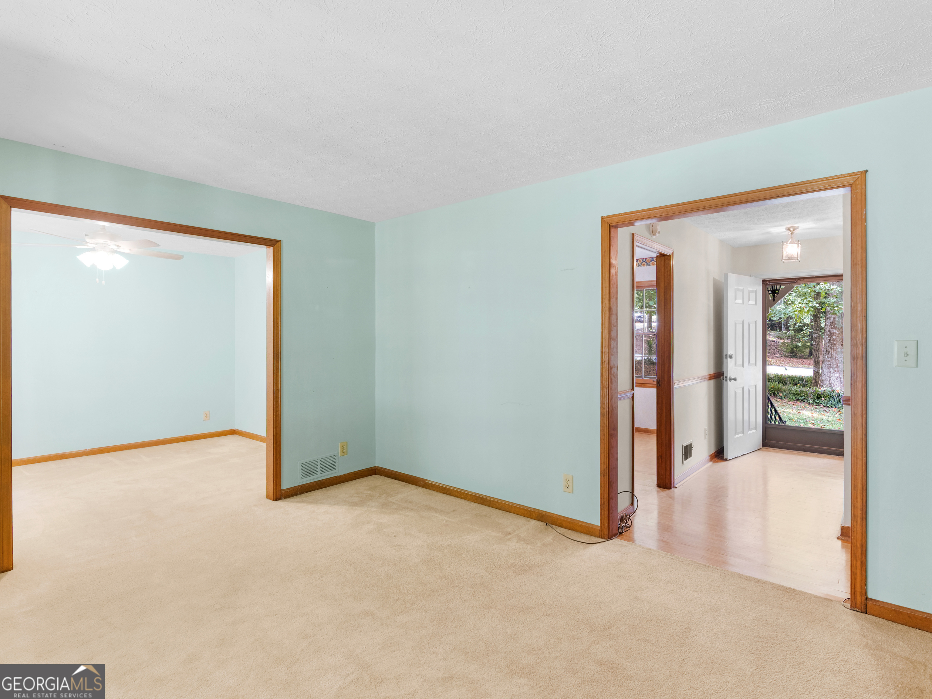 8294 Winston Way Jonesboro, GA 30236 - Photo 21 of 62 an empty room with entrance door