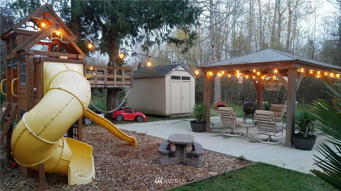2511 Center Road Everett, WA 98204 - Photo 8 of 17
