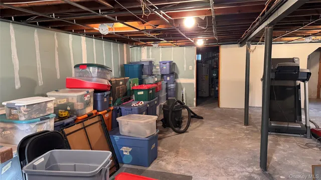 $799,999 | 493 Kell Place, Seaford, NY 11783