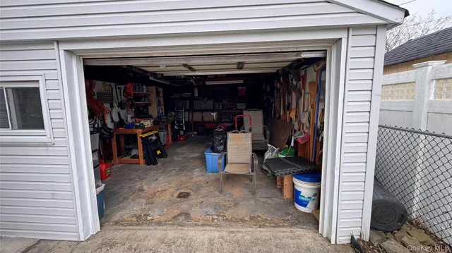 $799,999 | 493 Kell Place, Seaford, NY 11783