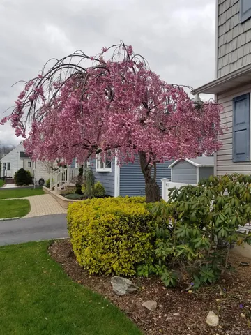 $799,999 | 493 Kell Place, Seaford, NY 11783