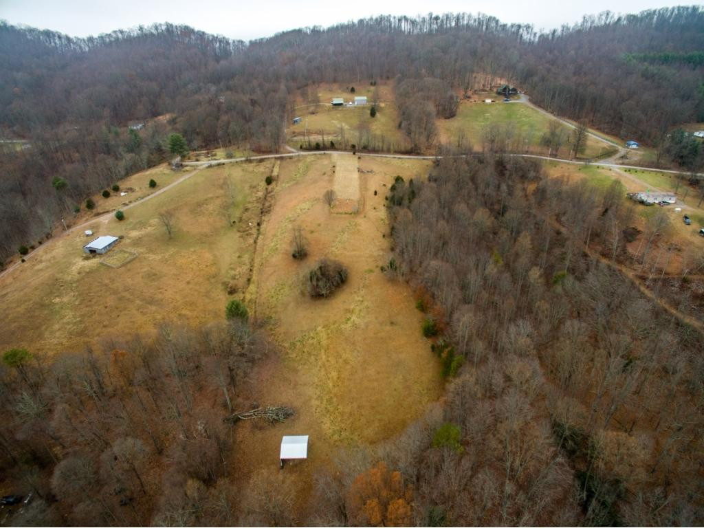 1684 Whippoorwill Road Duffield, VA 24244 - Photo 4 of 34 Photo 4