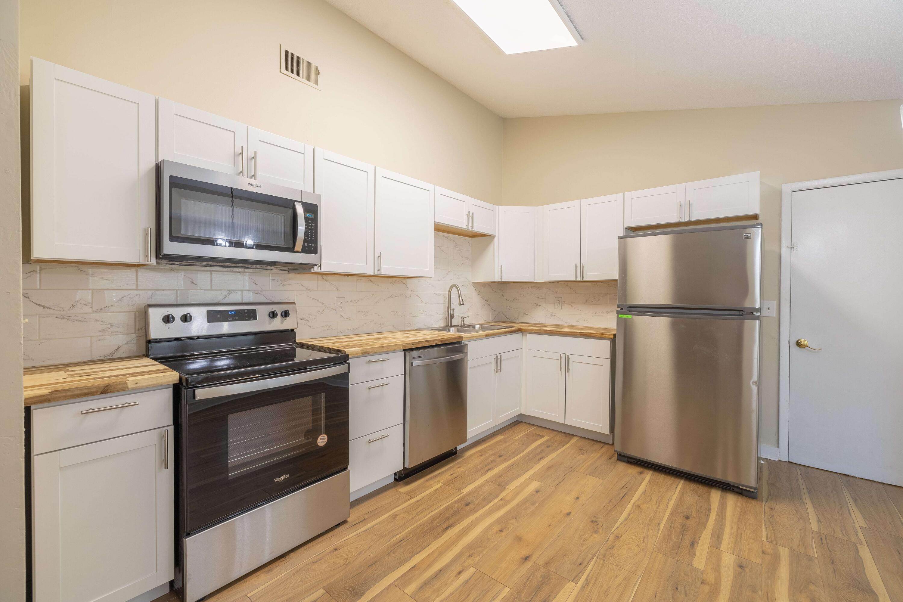 109 Mickler Drive Ladson, SC 29456 - Photo 5 of 15 Kitchen 1