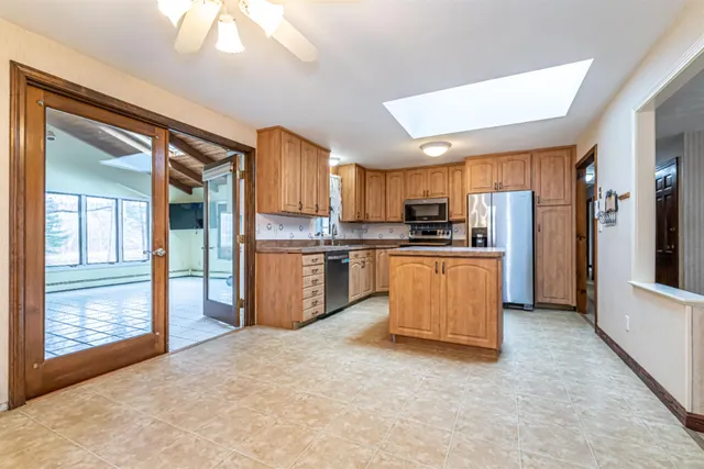 $639,000 | 55 Glen Drive, Hudson, NH 03051