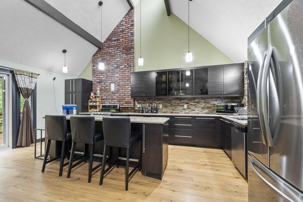 68 Murphy Road Hudson, MA 01749 - Photo 6 of 42