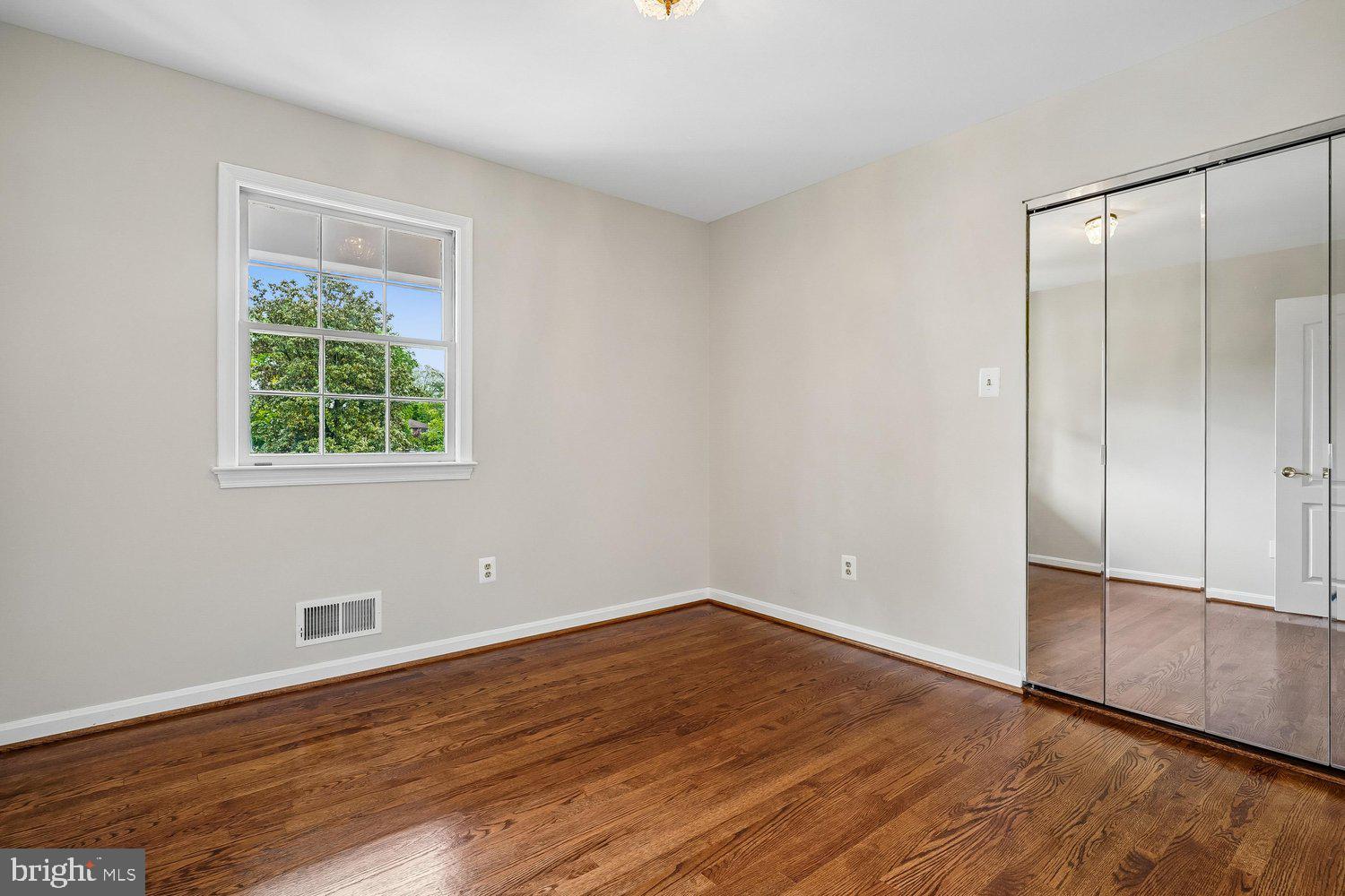 7814 Friars Court Alexandria, VA 22306 - Photo 33 of 56 Bedroom