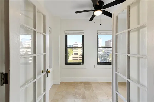 $280,000 | 807 West 48th Street, Unit 702, Kansas City, MO 64112
