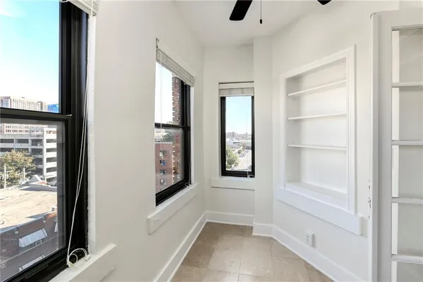 $280,000 | 807 West 48th Street, Unit 702, Kansas City, MO 64112