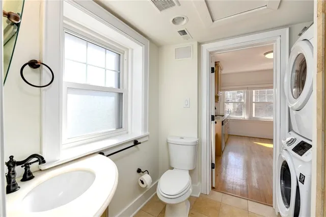 $295,000 | 807 West 48th Street, Unit 702, Kansas City, MO 64112