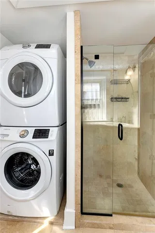 $295,000 | 807 West 48th Street, Unit 702, Kansas City, MO 64112